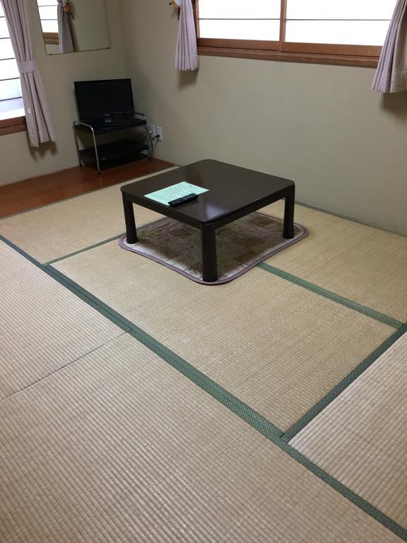 Pension Mitomo Kusatsu  Extérieur photo